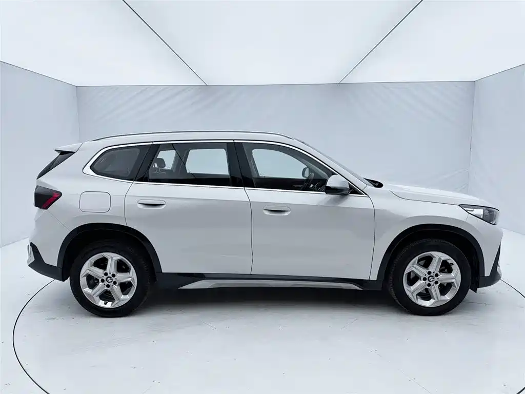 BMW X1 2023 sDrive20Li X Design Package фото 9
