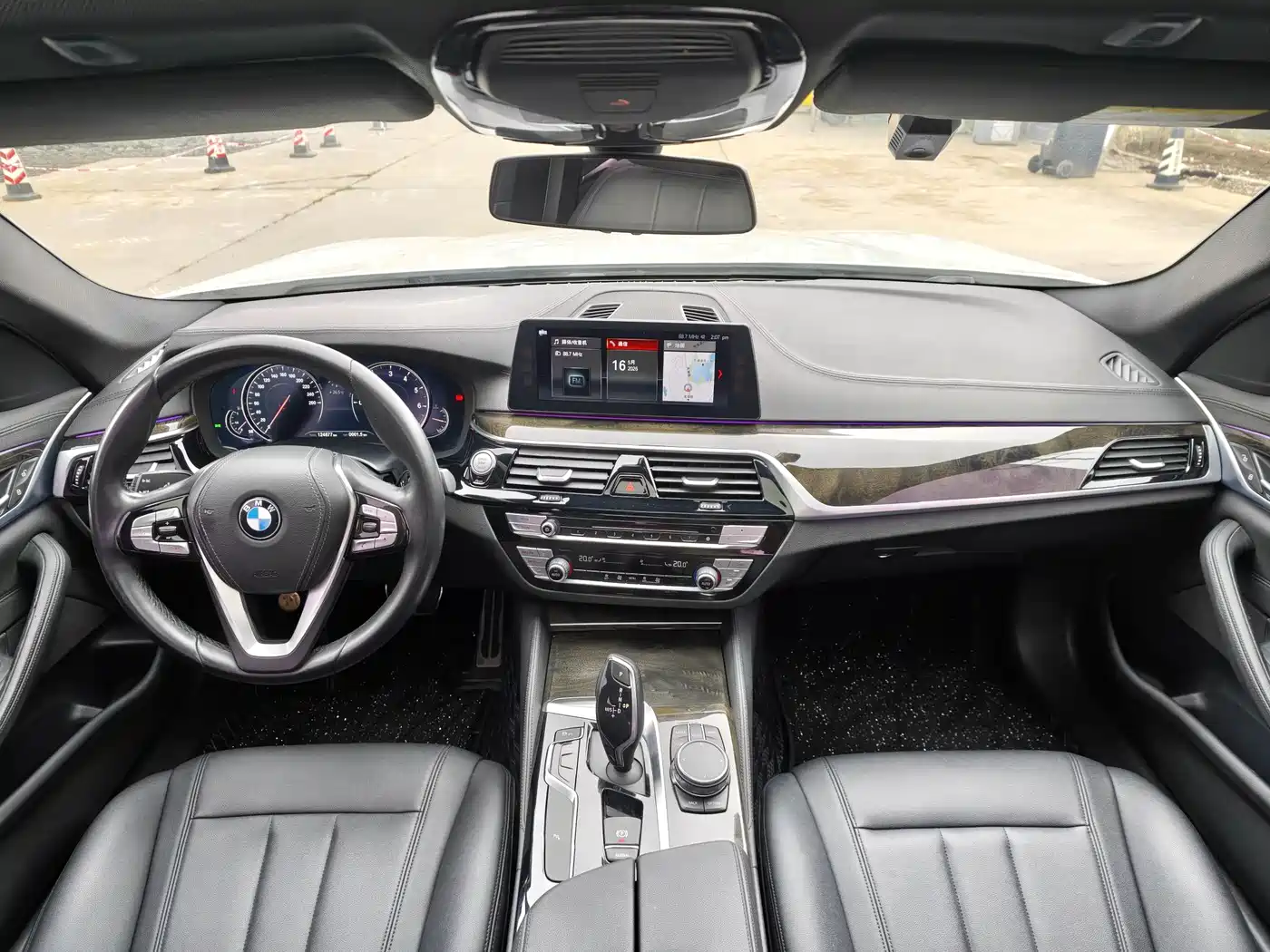 BMW 5 Series 2018 525Li M Sport Package фото 7