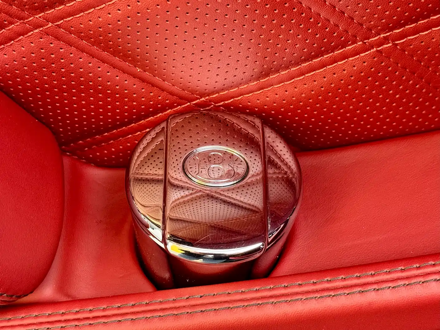 Bentley Mulsanne 2015 6.8T Standard Edition фото 22