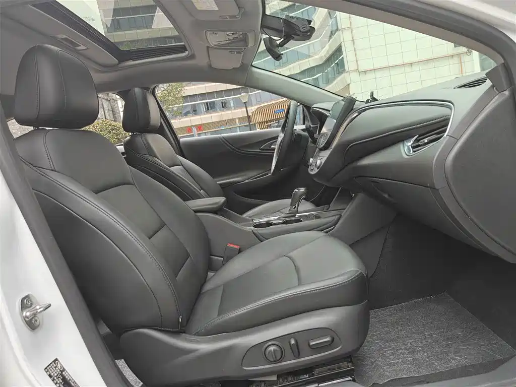 Chevrolet Malibu XL 2017 1.5T Auto Sport Edition фото 22