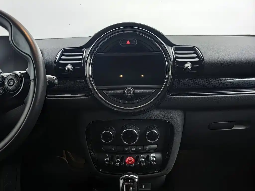 Фото 12 - MINI CLUBMAN