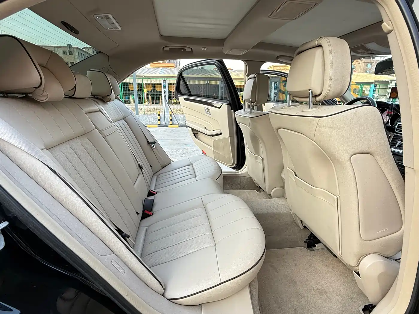 Mercedes-Benz E-Class 2015 E 260 L Sport фото 8