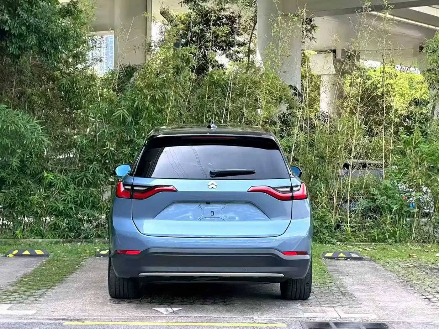 NIO ES8 2019 2018 355KM Standard 6-Seater