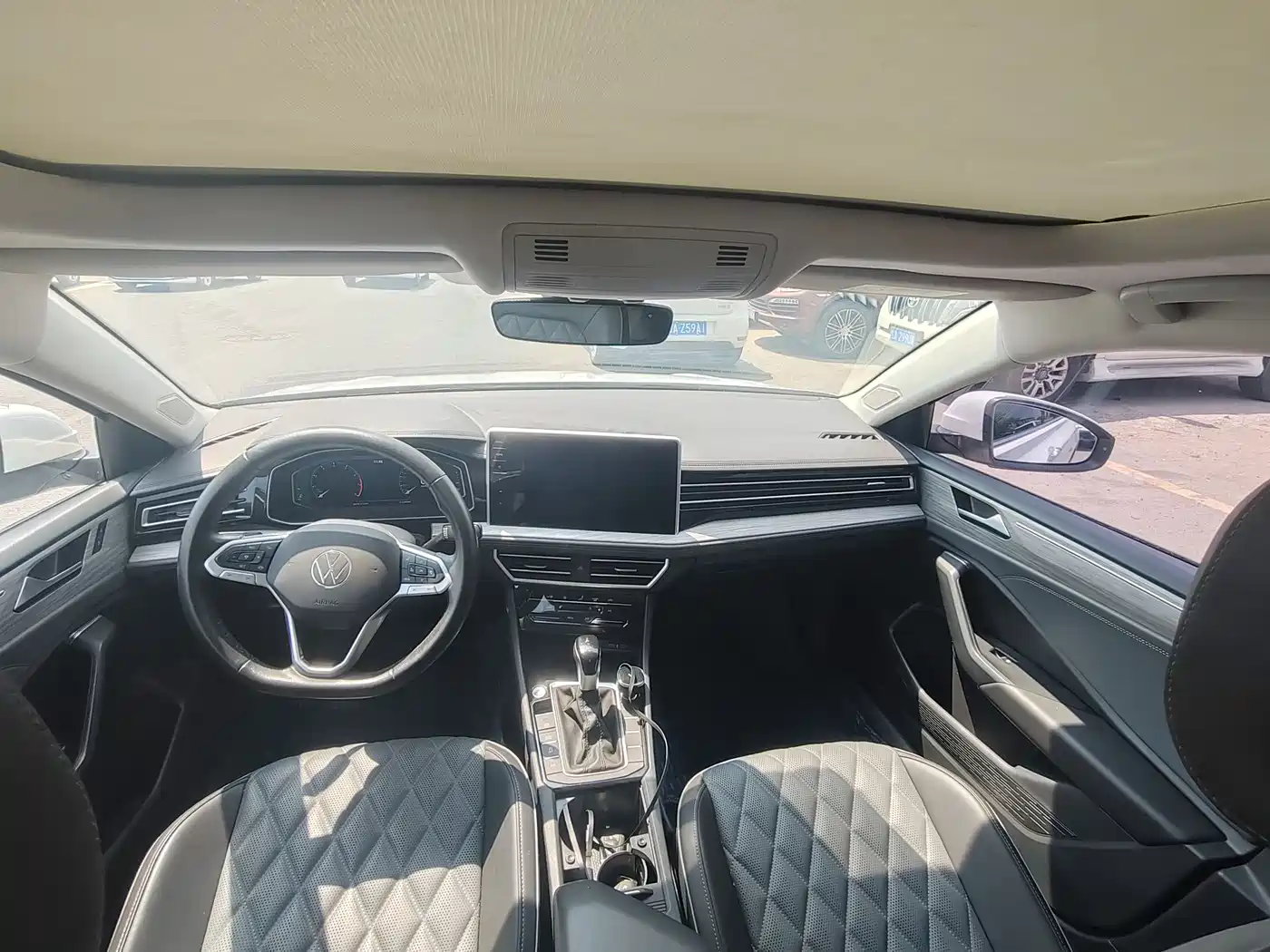Volkswagen Sagitar 2023 Model Year 280TSI DSG Surpass Edition фото 9
