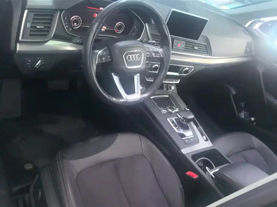 Audi Q5L 2018 45 TFSI Exclusive Sport (China V) фото 9