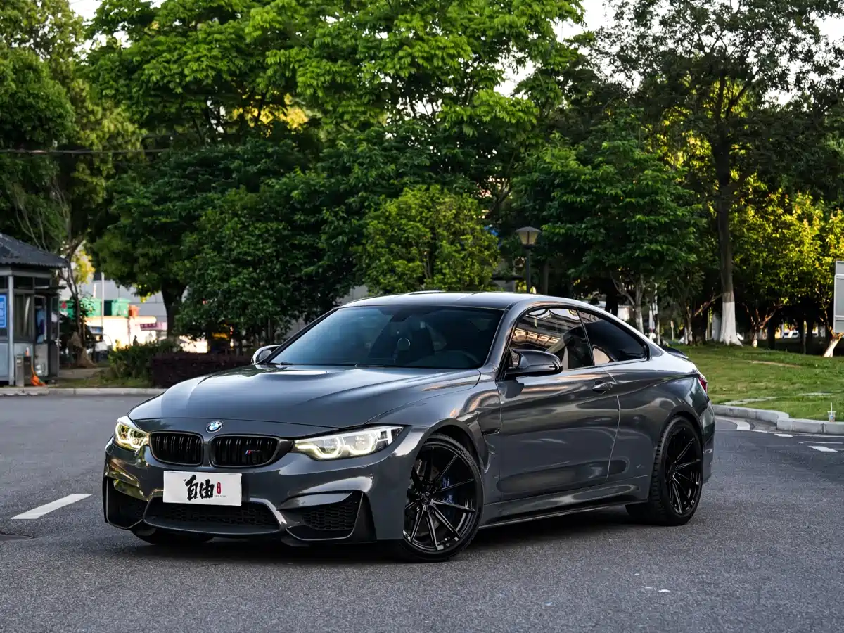 BMW M4 2019 M4 Coupe Shadow Edition