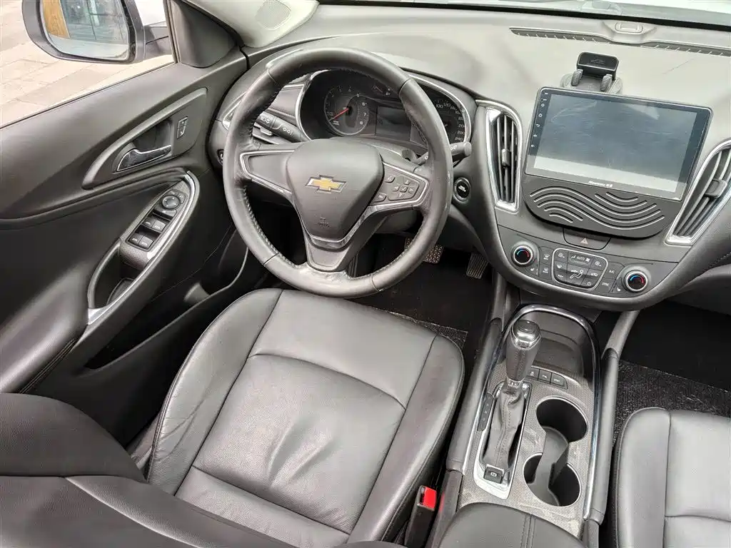 Chevrolet Malibu XL 2017 1.5T Auto Sport Edition фото 17