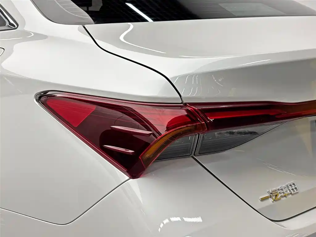 Toyota Avalon 2024 Model Hybrid 2.0L Prestige Edition фото 10