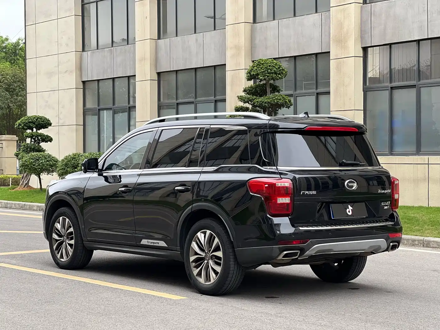 GAC Trumpchi Trumpchi GS8 2017 2017 320T 2WD Luxury Smart Connect (7-seater)