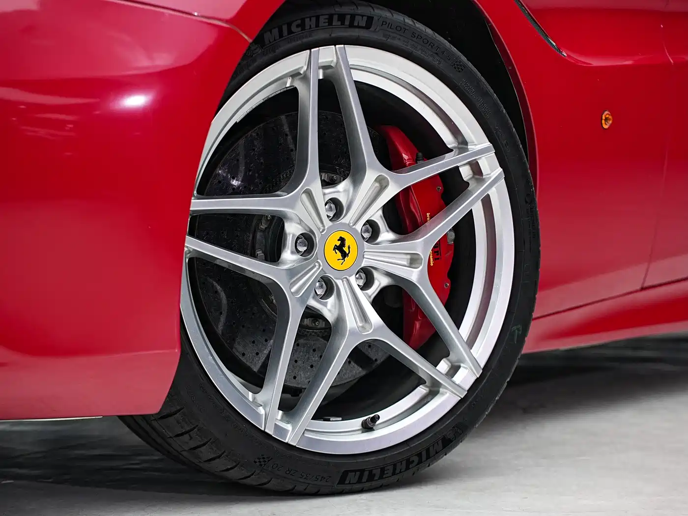 Ferrari California T 2015 2015 3.9T Standard