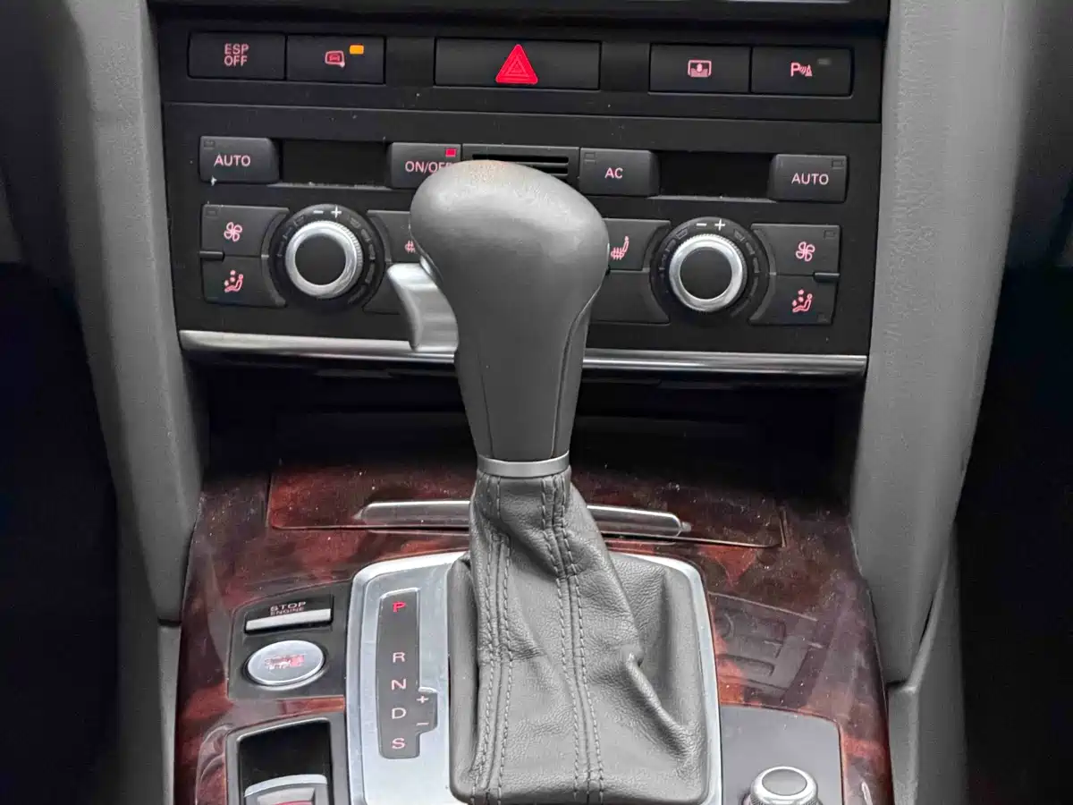 Audi A6L 2011 Model 2.8 FSI Comfort фото 15