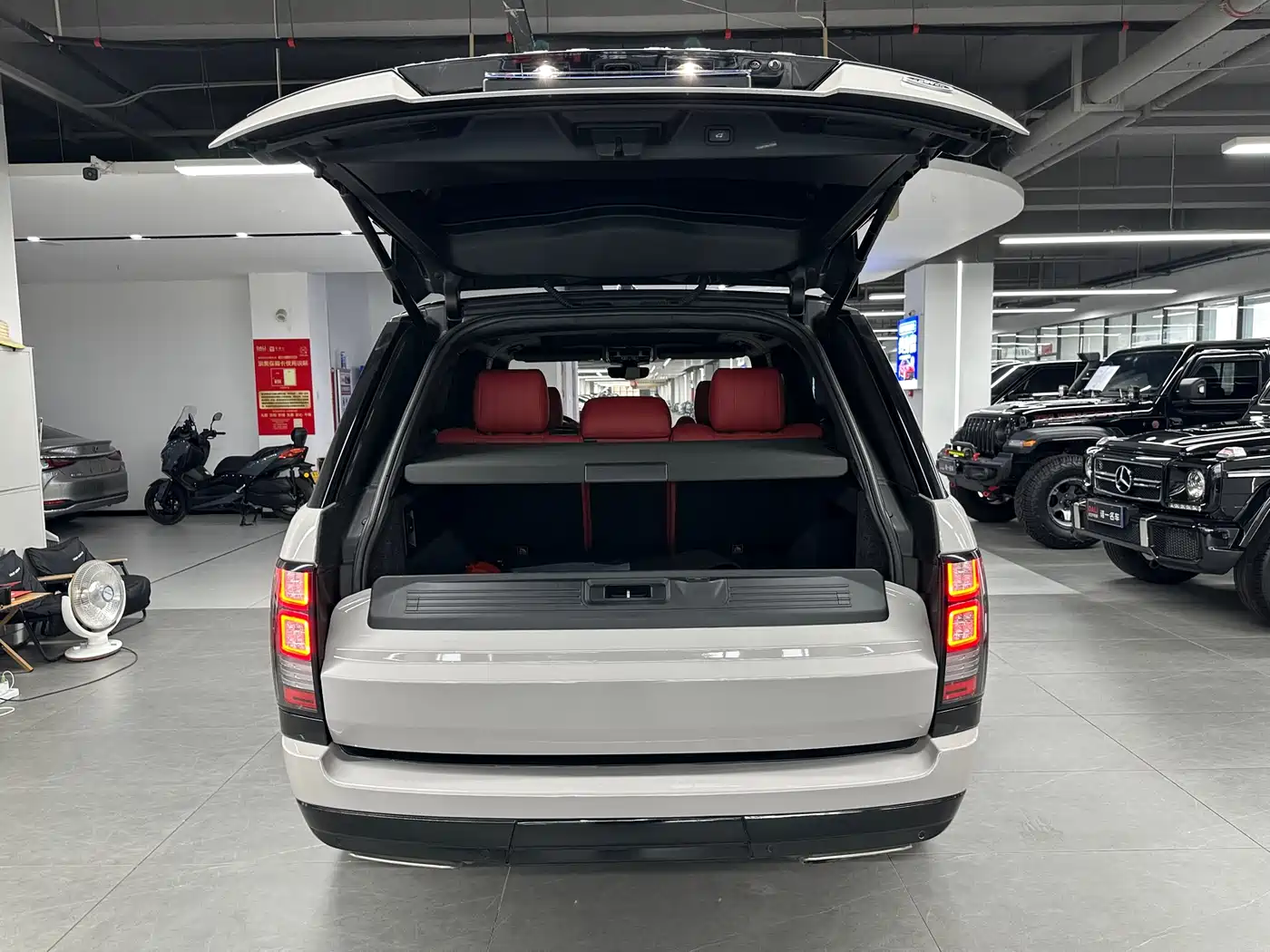 Land Rover Range Rover 2017 3.0 SC V6 Vogue фото 23