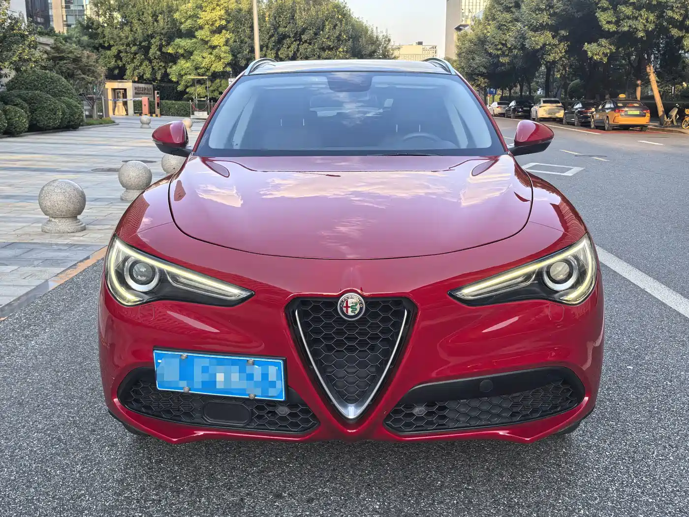 Alfa Romeo Stelvio 2018 2017 2.0T 200HP Luxury Edition