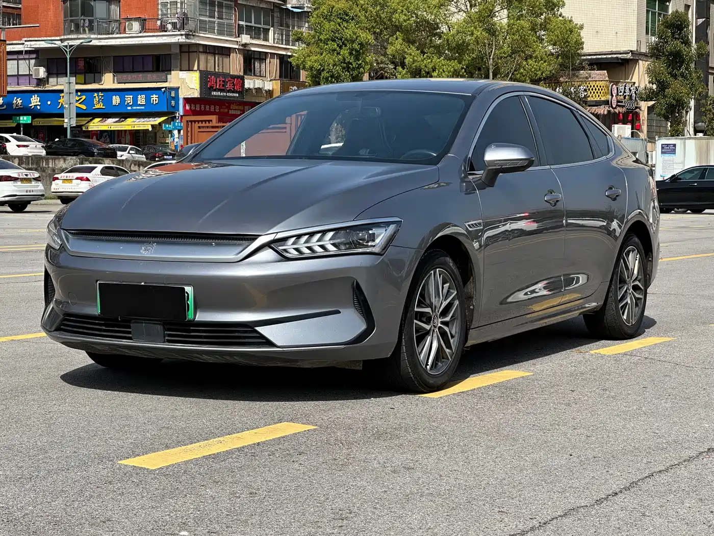BYD Qin PLUS 2021 EV 400KM Luxury Model