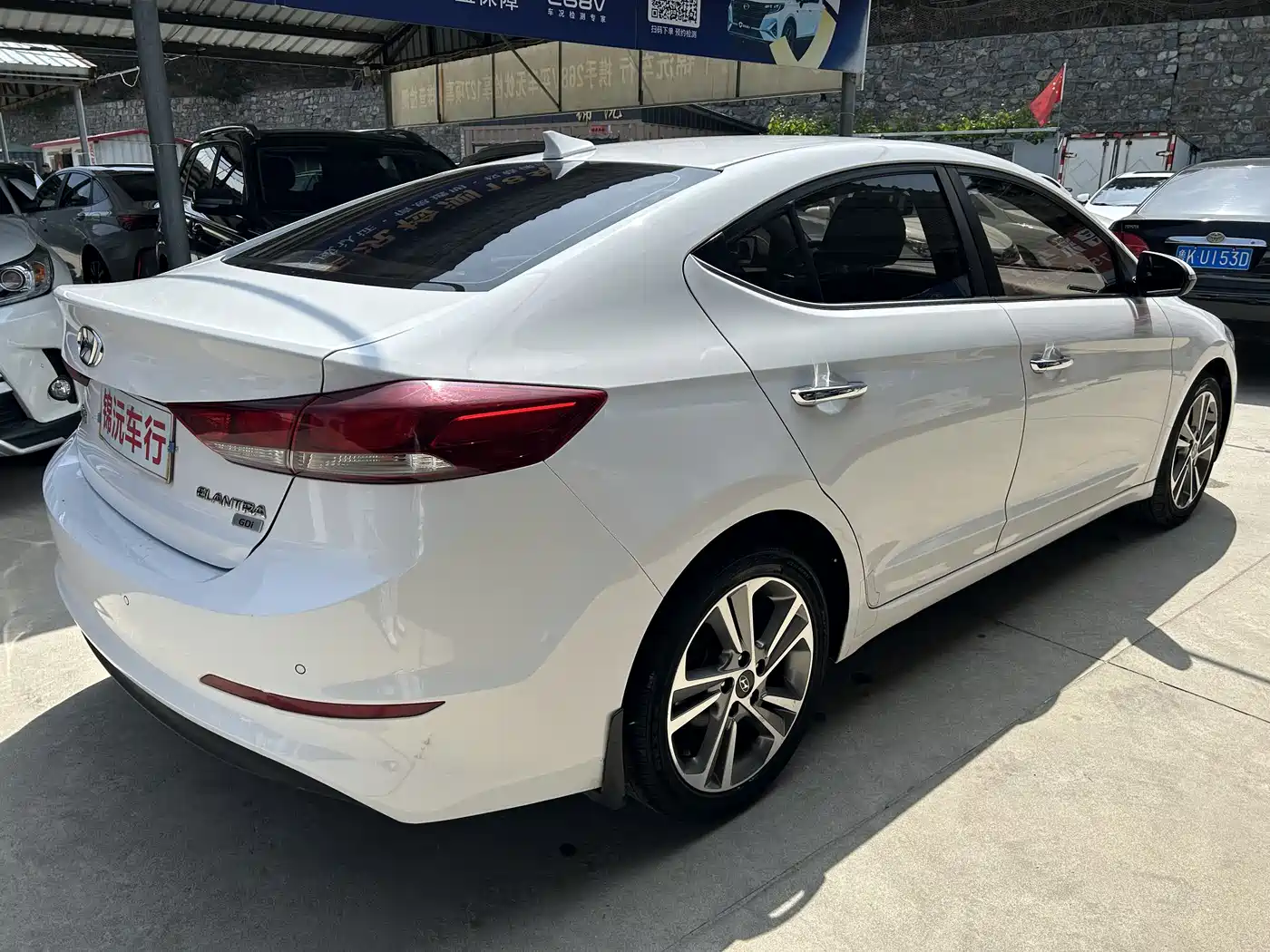 Hyundai Elantra 2018 1.6L Automatic 15th Anniversary Special Edition фото 9