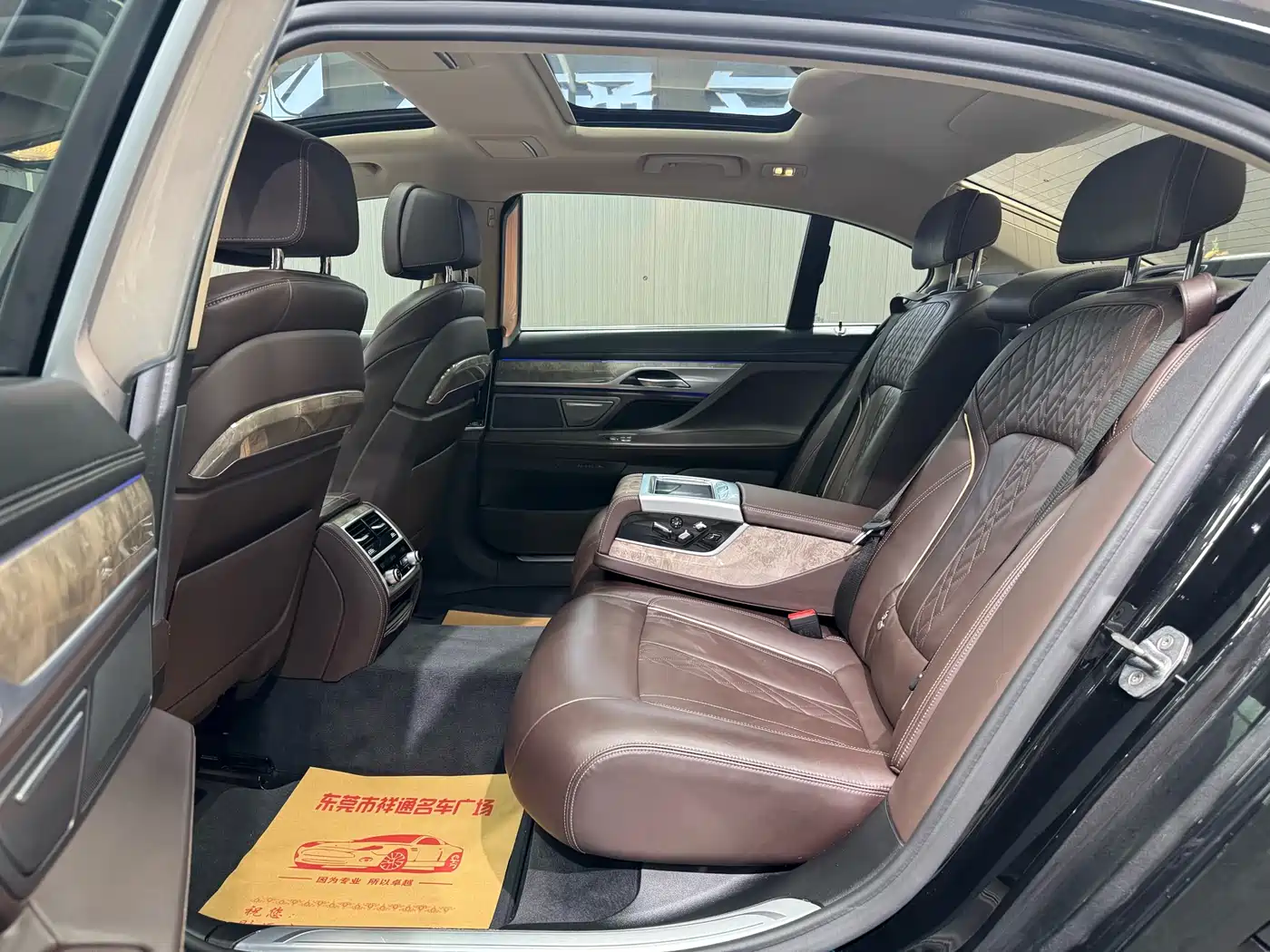 BMW 7 Series 2019 740Li Leading Luxury Package фото 7
