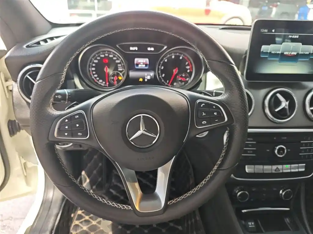 Mercedes-Benz CLA (Import) 2017 Facelift CLA 200 Style фото 11