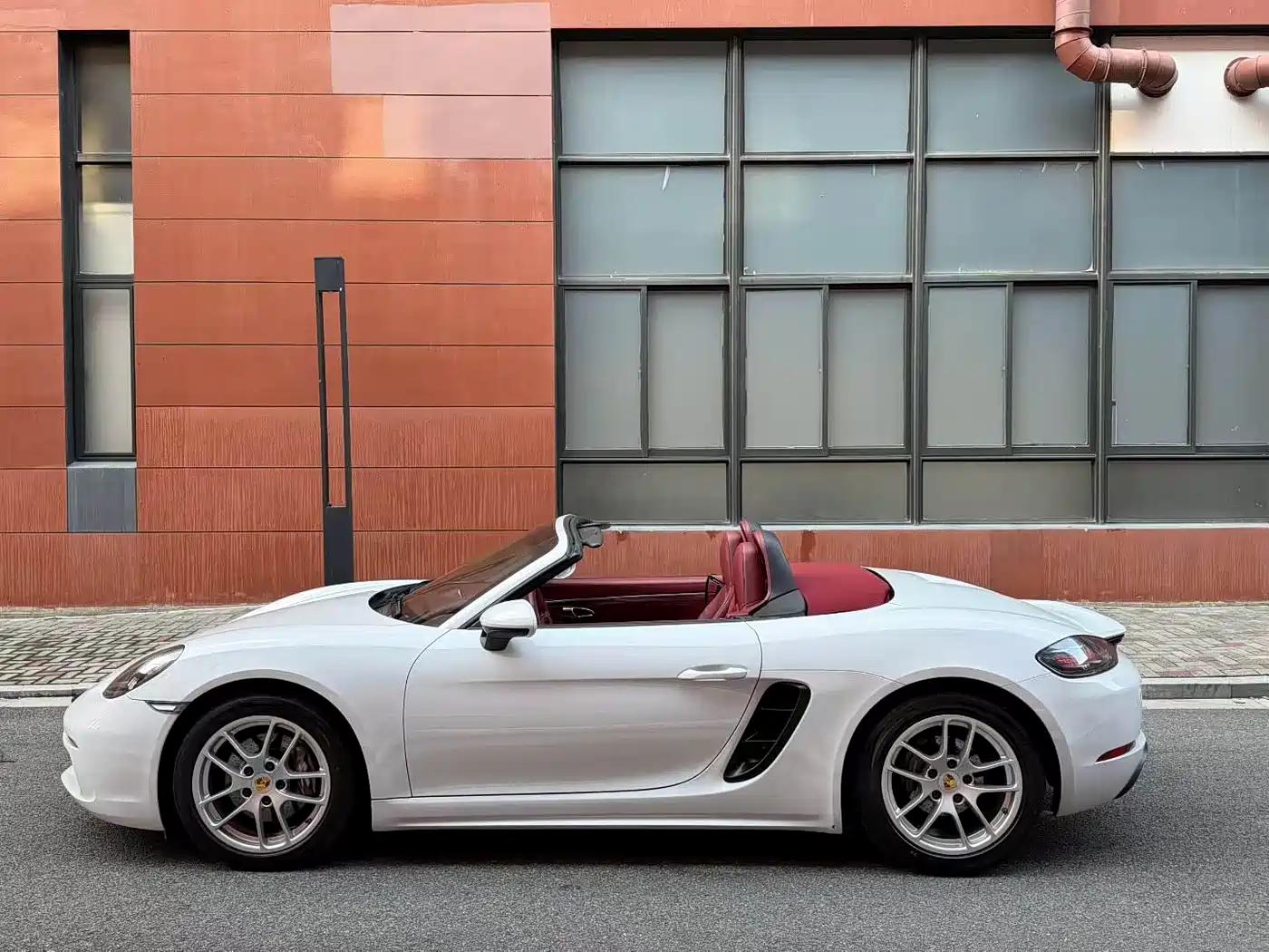 Porsche 718 2018 Boxster 2.0T фото 16