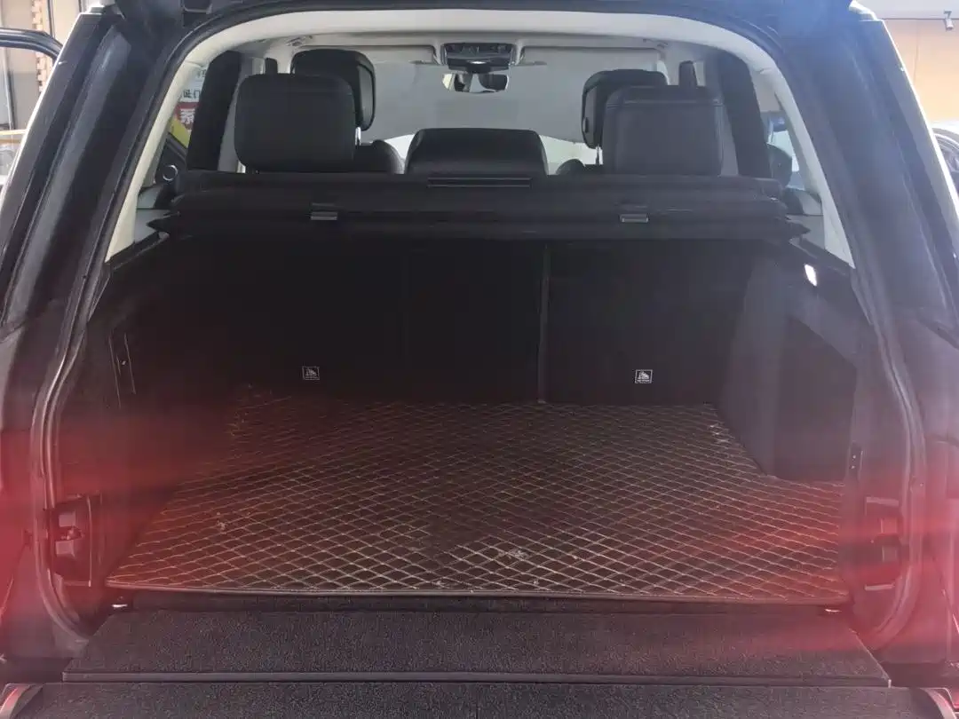 Land Rover Range Rover 2019 3.0 SCV6 Heritage Edition фото 18