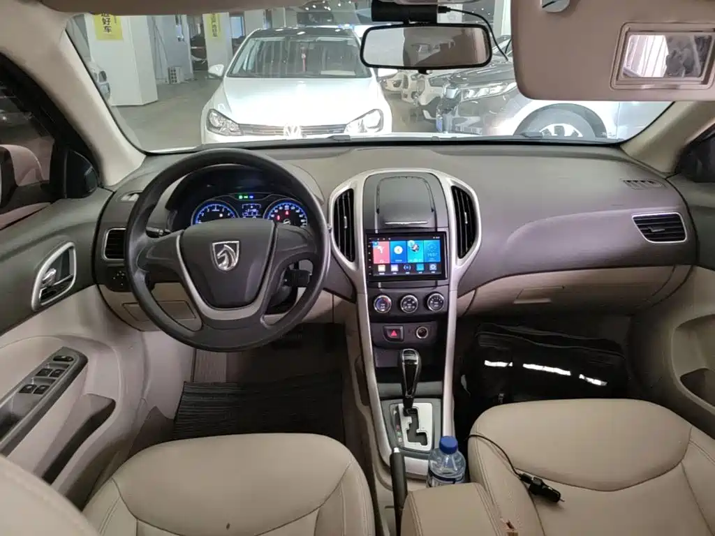 Baojun 630 2015 2014 1.5L Automatic Comfort