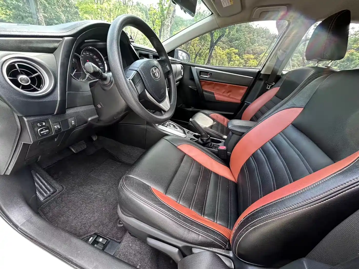 Toyota Corolla 2017 Facelift 1.2T S-CVT GL фото 4