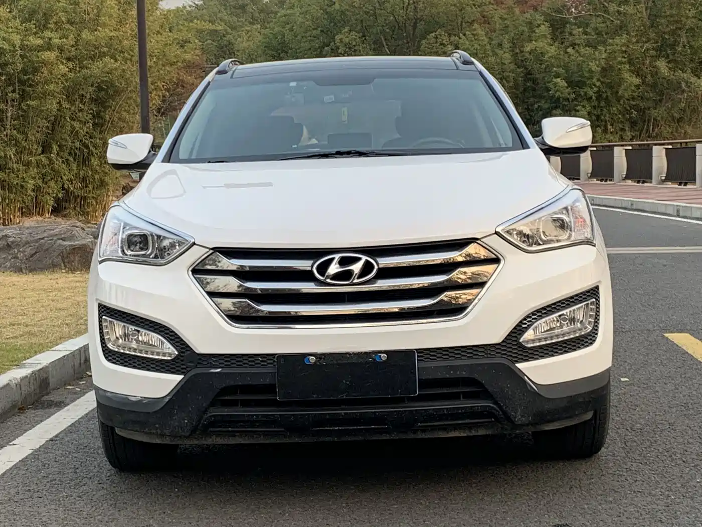 Hyundai Santa Fe 2015 2.4L Automatic 4WD Smart 5-seater фото 2