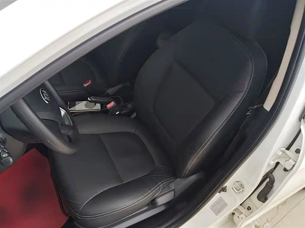 Kia K2 2012 Sedan 1.4L AT GLS Commemorative Edition фото 15