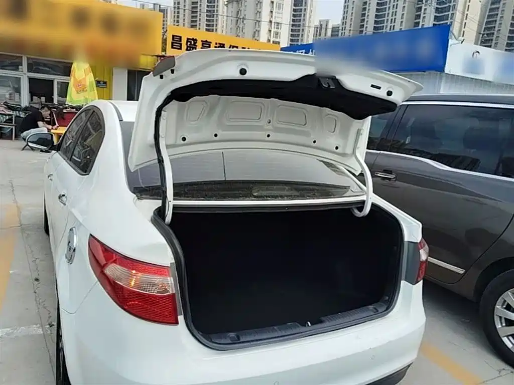 Kia K2 2012 Sedan 1.4L AT GLS Commemorative Edition фото 19