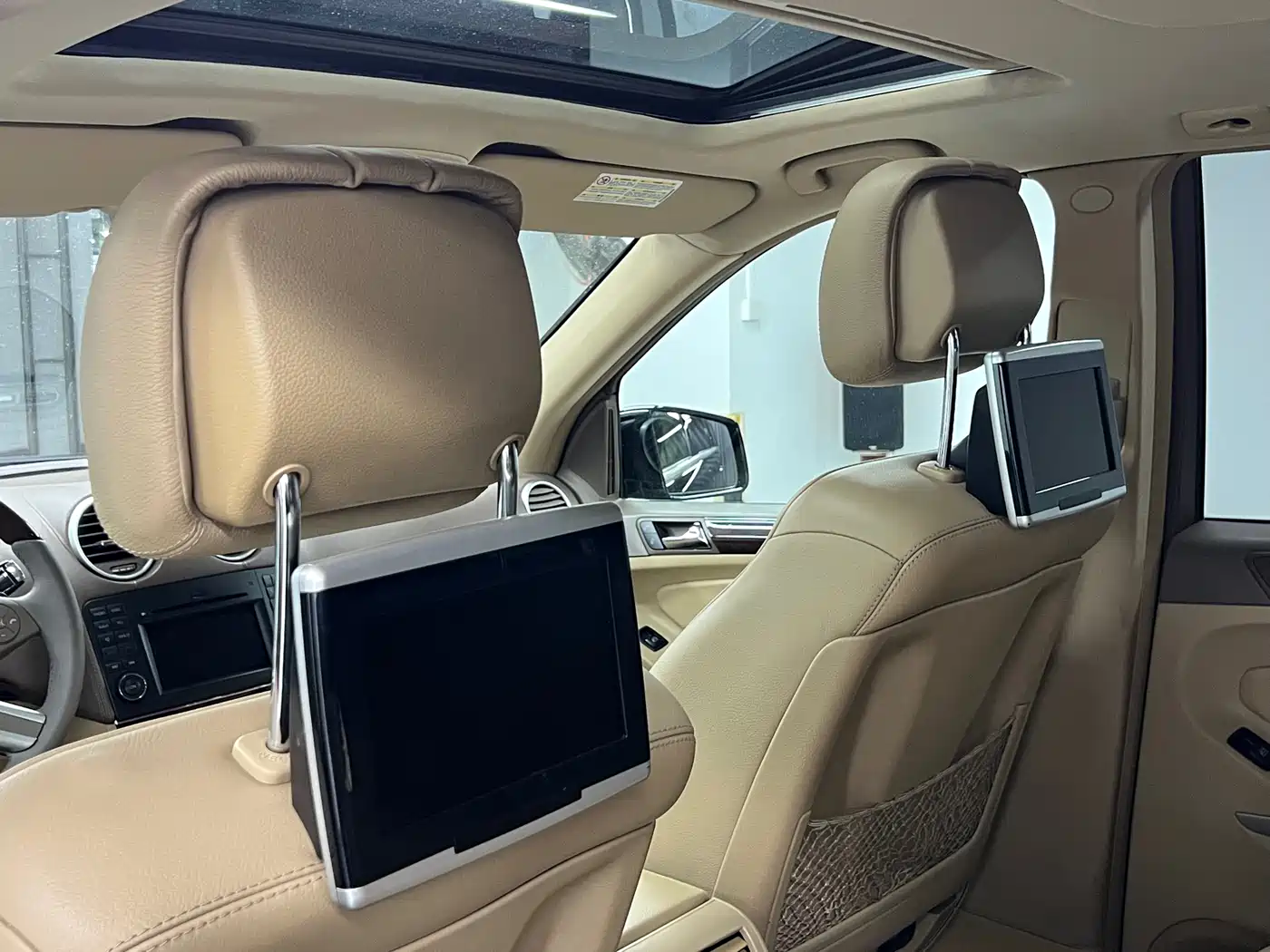 Mercedes-Benz GL-Class 2011 GL 450 4MATIC Premium фото 11