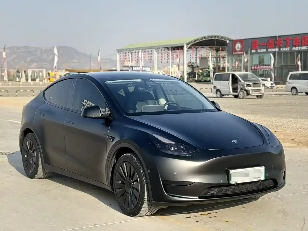 TESLA MODEL Y