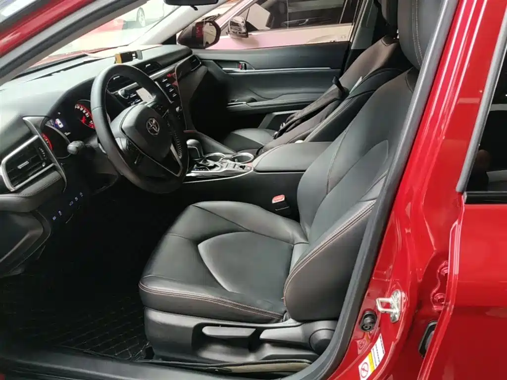 Toyota Camry 2018 2.0S Sport Edition фото 15