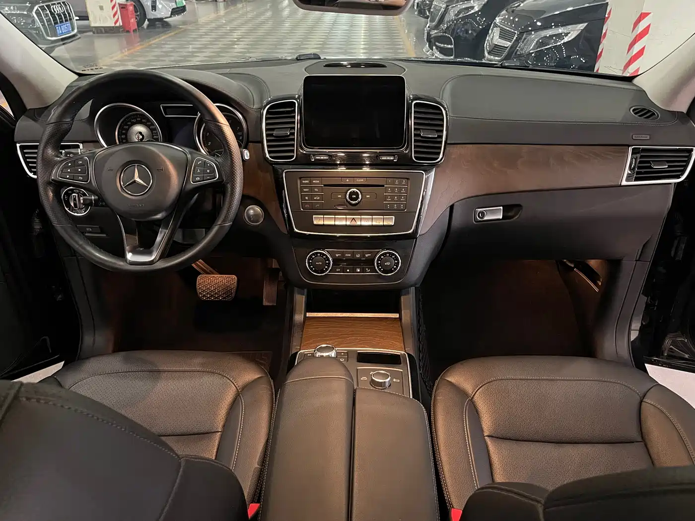 Mercedes-Benz GLE Coupe 2015 GLE 320 4MATIC Coupe SUV фото 7