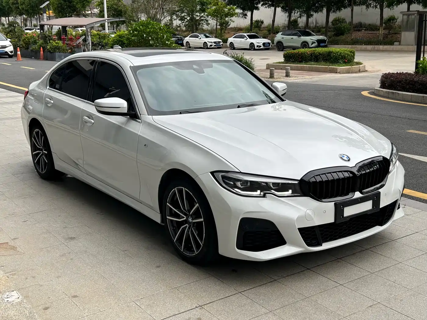 BMW 3-SERIES