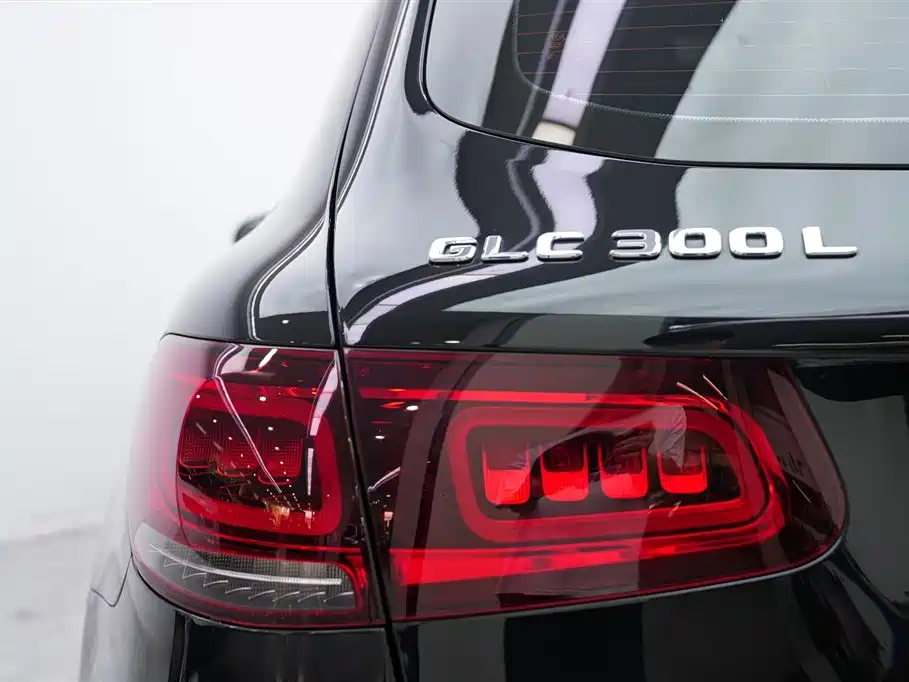 Mercedes-Benz GLC 2022 GLC 300 L 4MATIC Dynamic Collector's Edition фото 15
