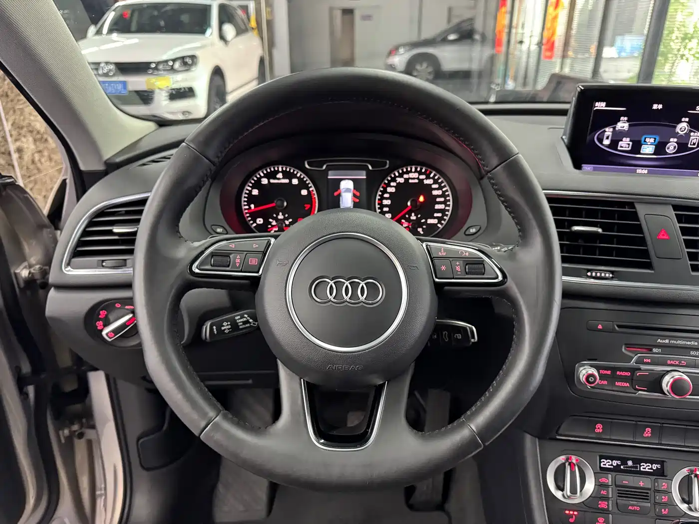 Audi Q3 (Import) 2012 35 TFSI quattro Comfort фото 14