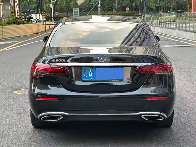 Mercedes-Benz E-Class 2021 Facelift E 300 L Luxury — фото 3