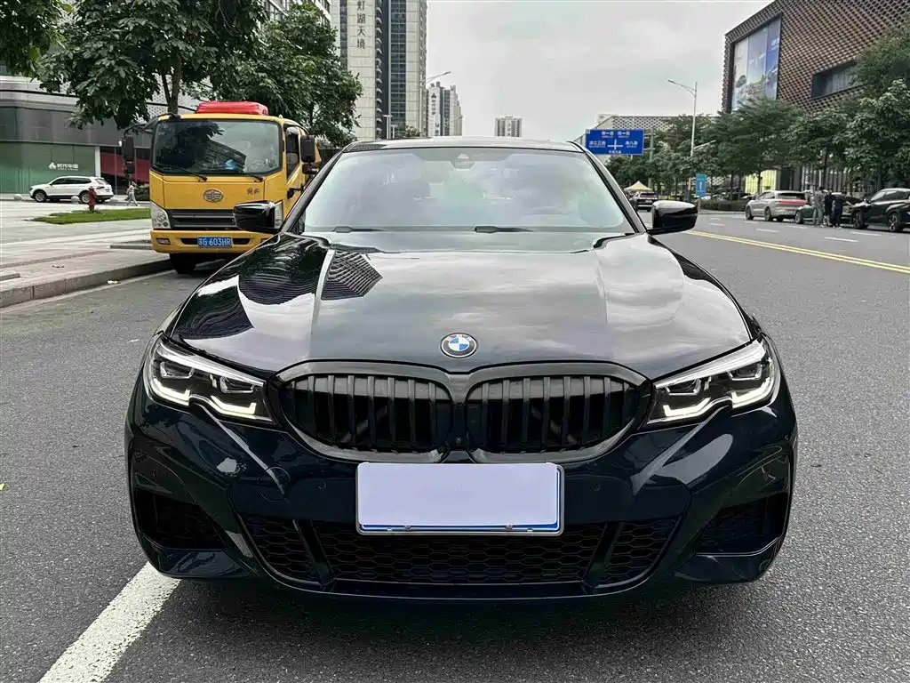 BMW 3 Series 2020 Facelift 325i M Sport Night Edition фото 2