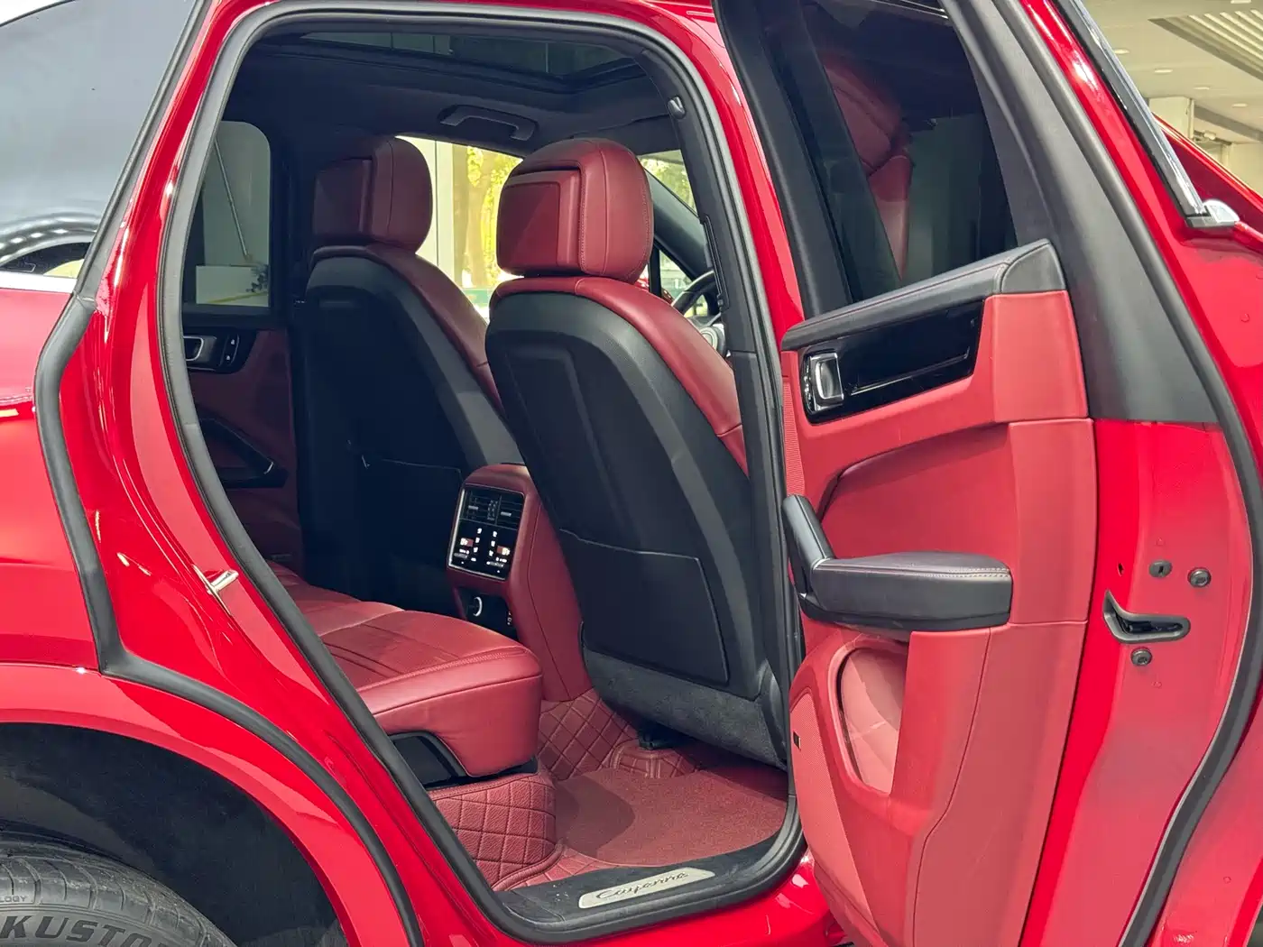 Porsche Cayenne 2022 Cayenne 3.0T Platinum Edition фото 8