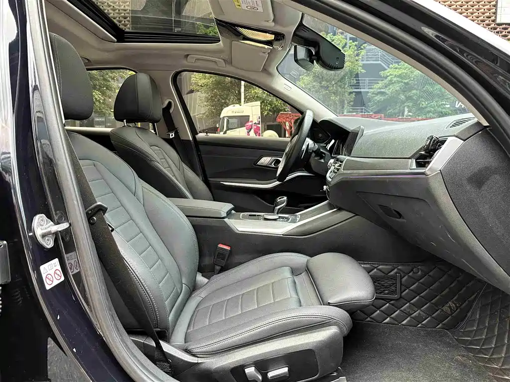 BMW 3 Series 2020 Facelift 325i M Sport Night Edition фото 6