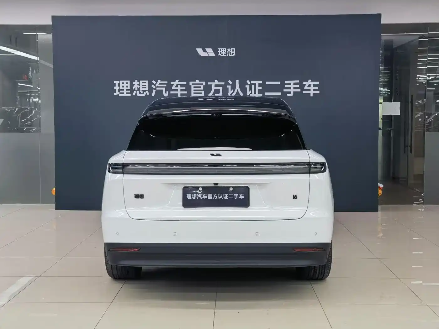 Фото 7 - Li Auto i6