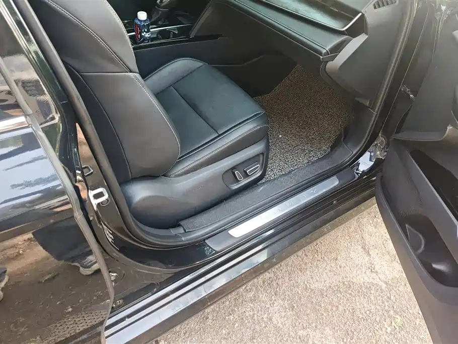 Toyota Camry 2024 Hybrid 2.0HGVP Luxury Edition фото 8