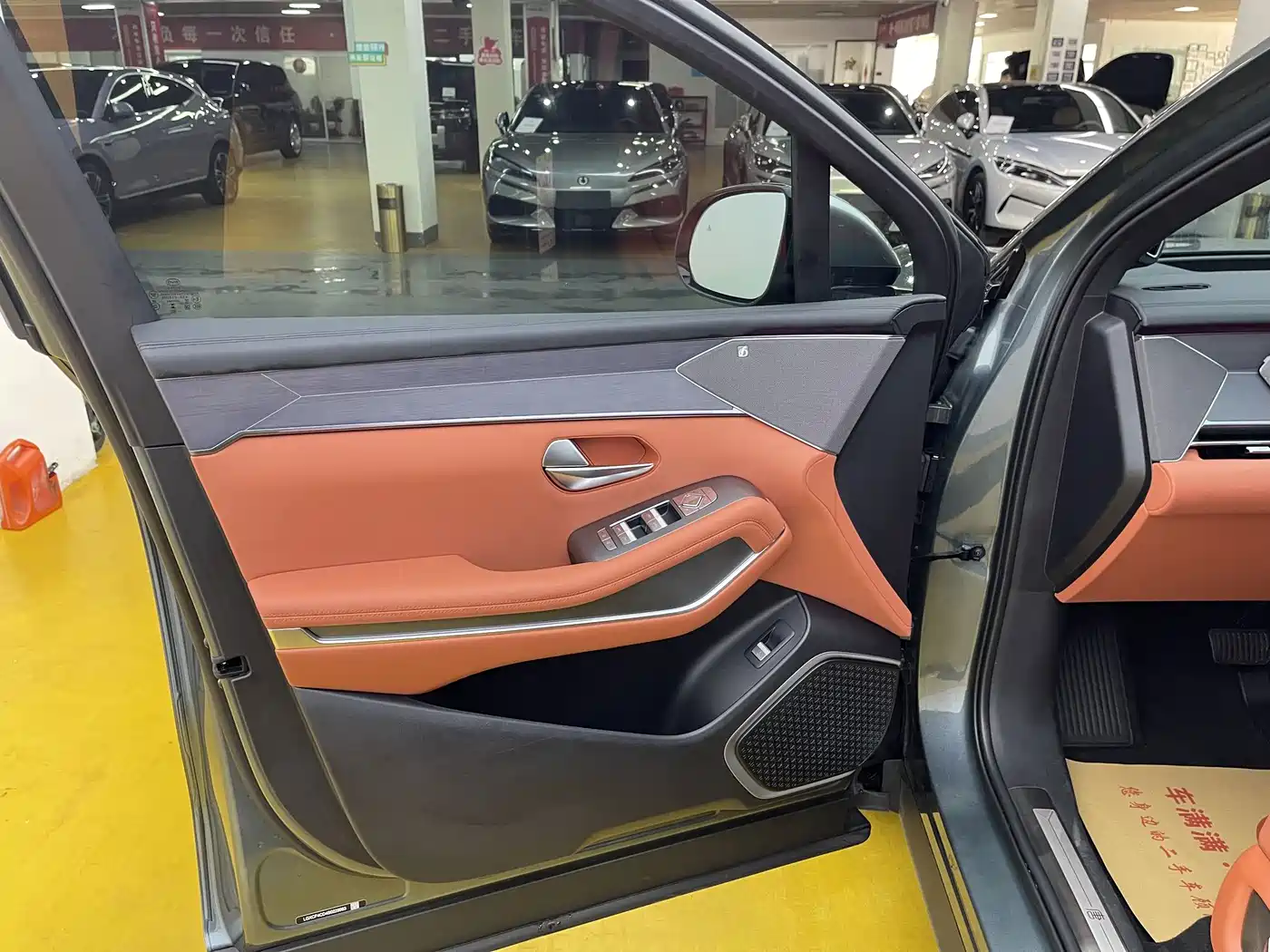 Фото 3 - BYD Tang L