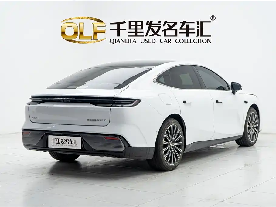 Geely Galaxy Galaxy Xingyao 8 2025 130km EM-P Starship Edition фото 6