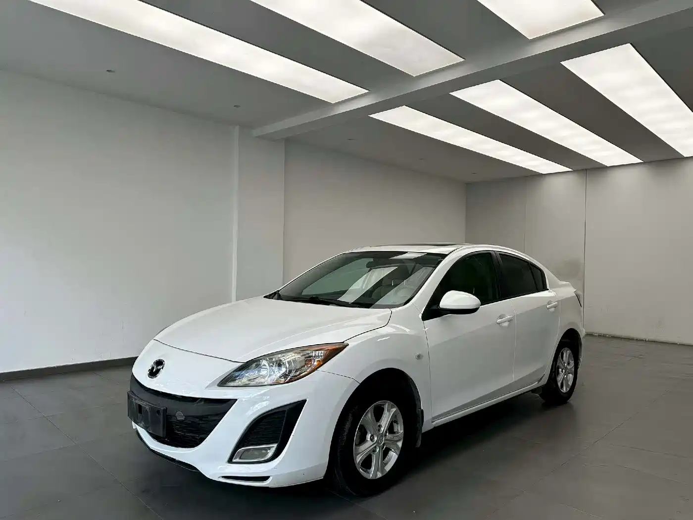 Mazda Mazda3 Axela 2012 2011 Sedan 1.6L Automatic Comfort