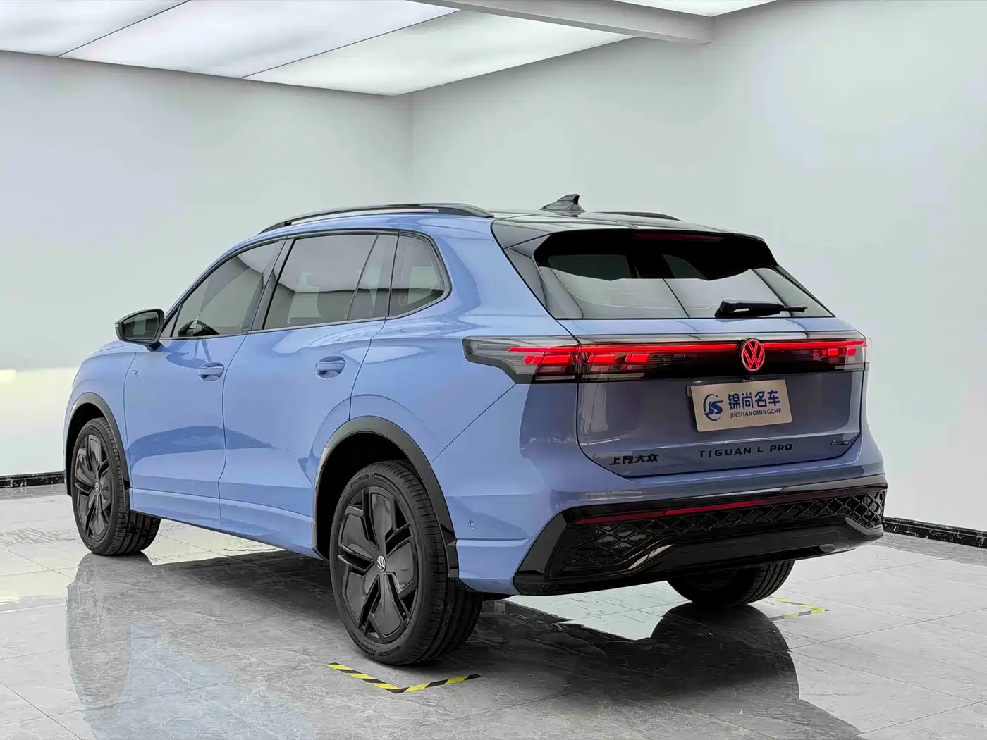 Volkswagen Tiguan L 2024 PRO 380TSI 4WD R-Line Premium Edition фото 33