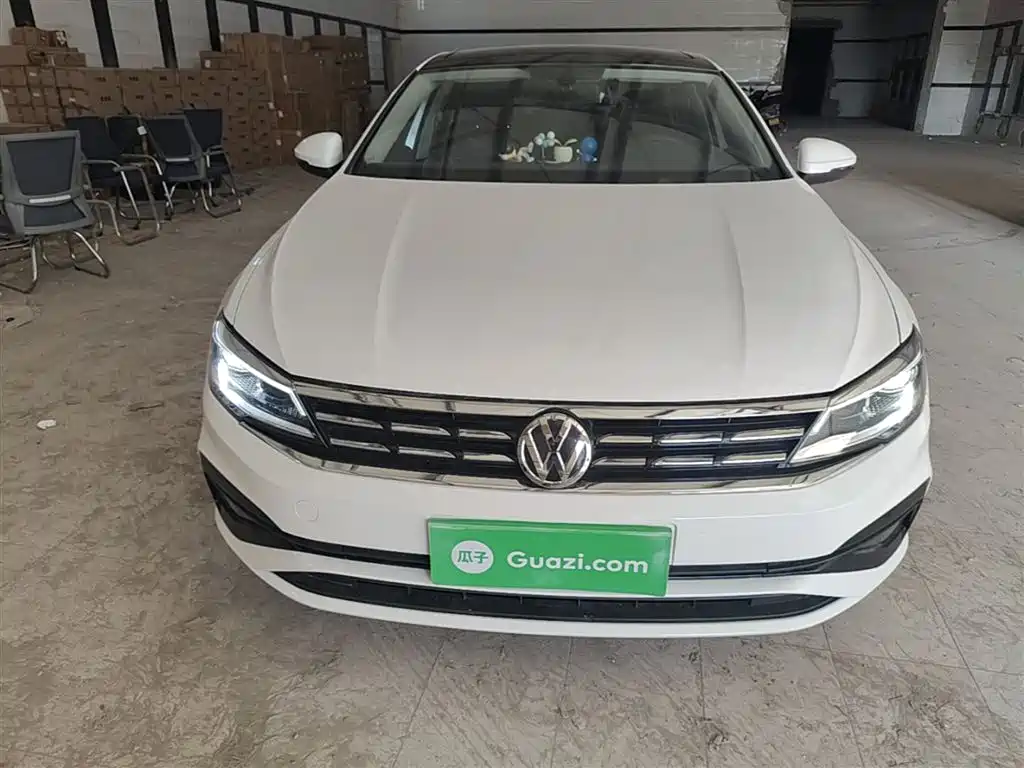 VOLKSWAGEN LINGDU