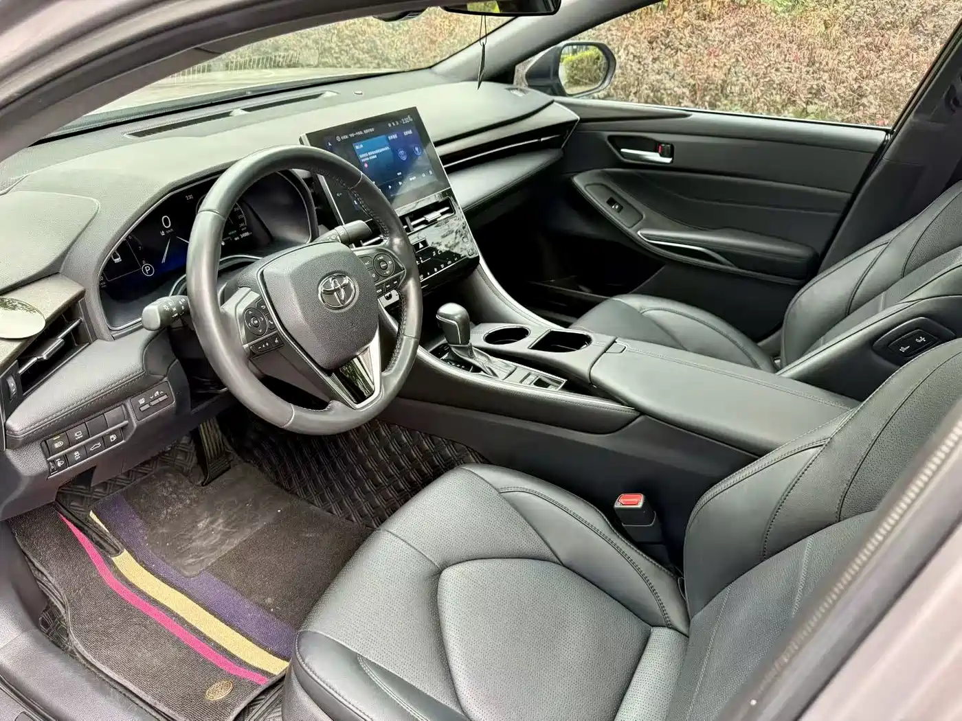 Toyota Avalon 2022 2.0L XLE Premium фото 7