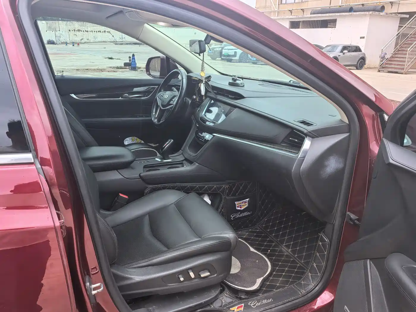 Cadillac XT5 2016 28T AWD Luxury Model фото 9