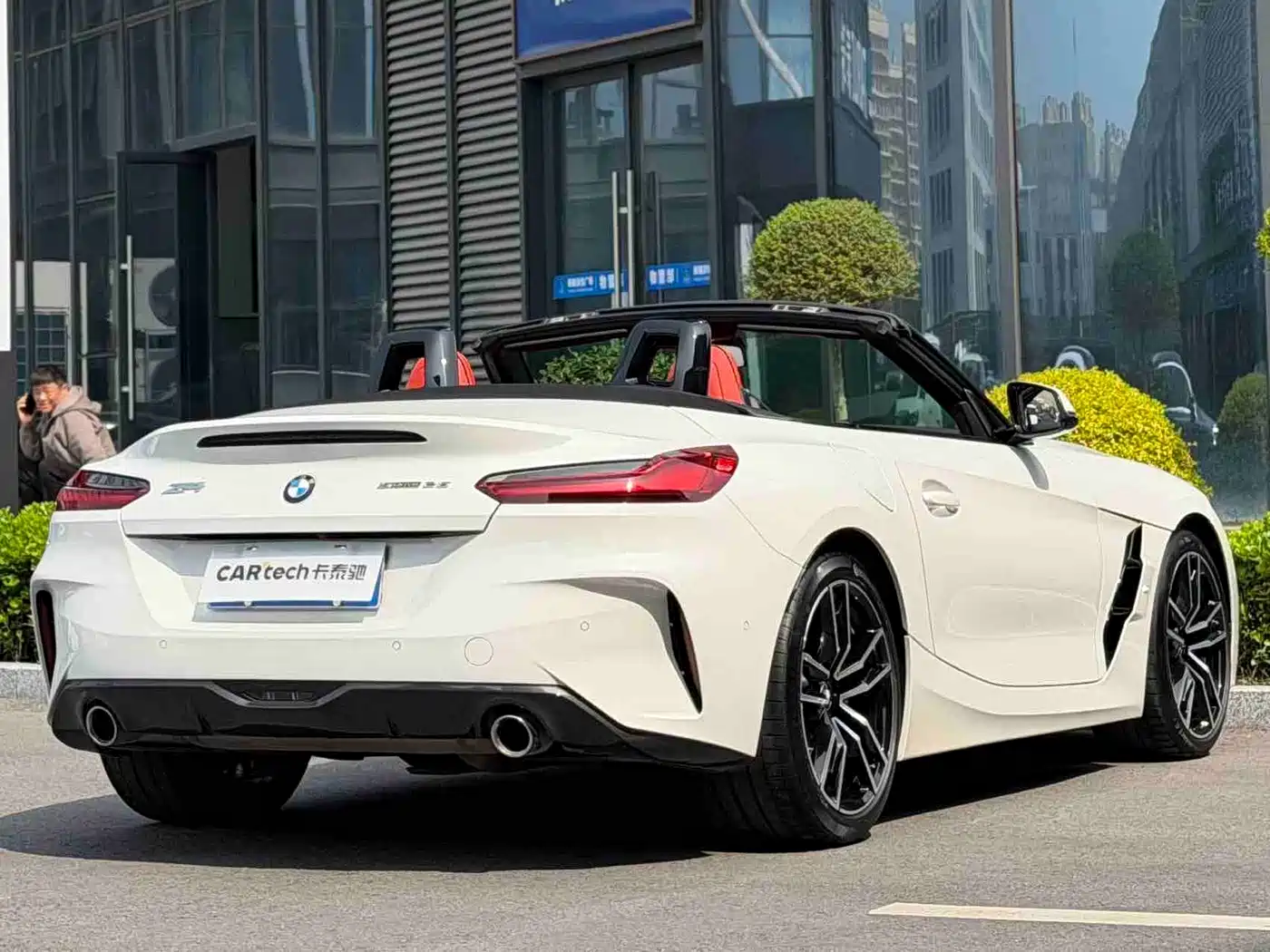 BMW Z4 2023 sDrive 25i M Sport Package фото 3