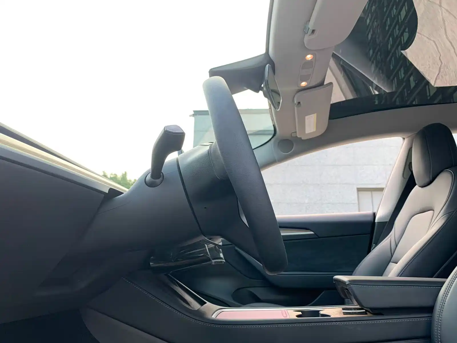 Фото 28 - Tesla Model 3